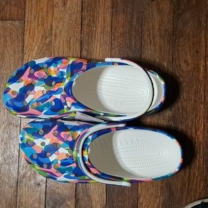 Crocs Classic Confetti Clogs Womens Size 12🌴